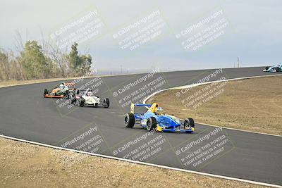 media/Jan-26-2025-CalClub SCCA (Sun) [[cfcea7df88]]/Group 2/Race/